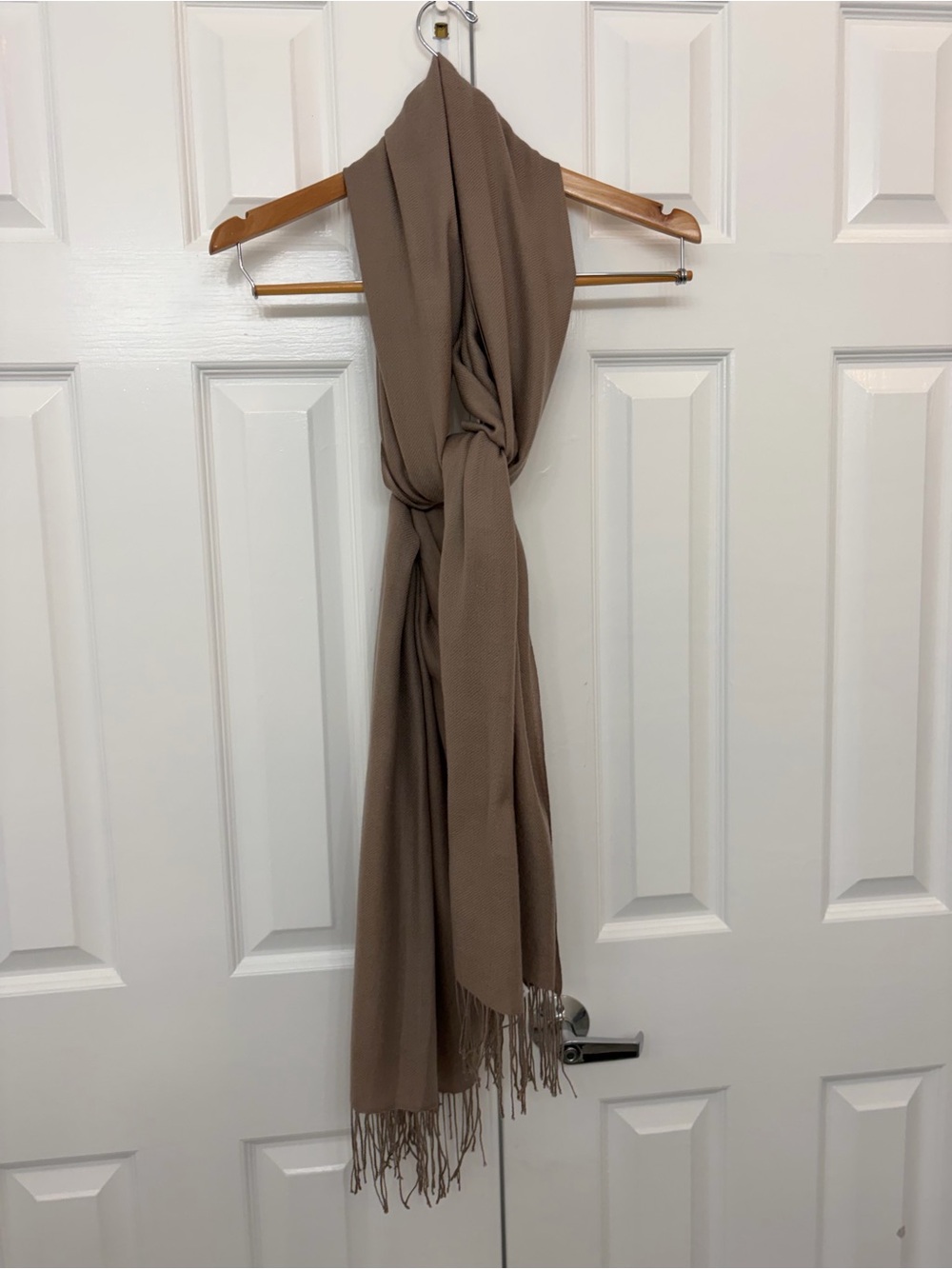 Nordstrom Taupe Cashmere & Wool Tassel Scarf•quiet luxury•monochrome•fall style